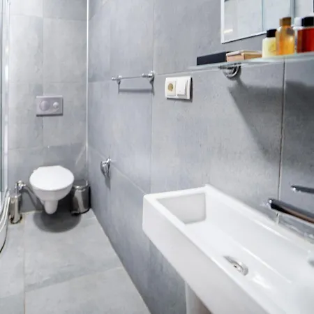 Studio Flat With Pool In Apartamento
